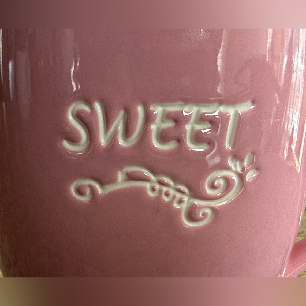 Starbucks Pink “Sweet” Embossed Mug 15 oz | Vintage 2006 Pedestal Footed Cup - Picture 2 of 4